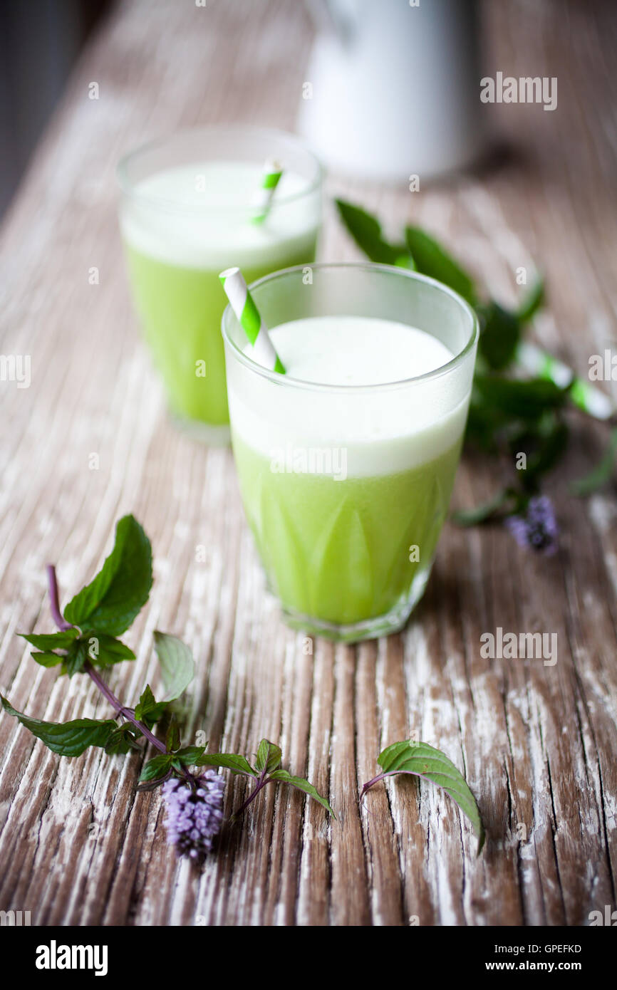 Verde sano di succo da frutta e verdura Foto Stock