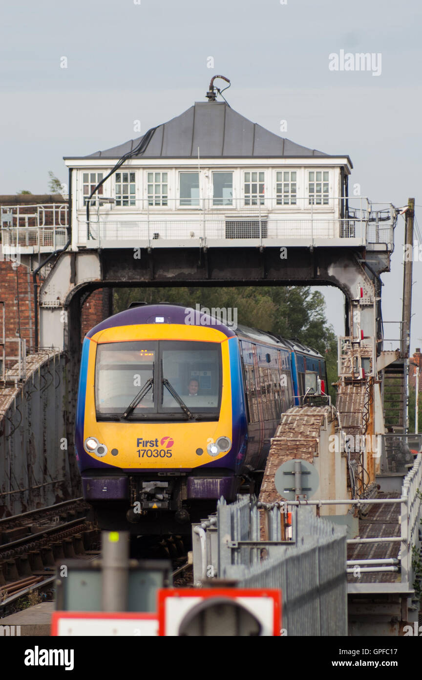 Selby ponte girevole North Yorkshire transpennine express train Foto Stock