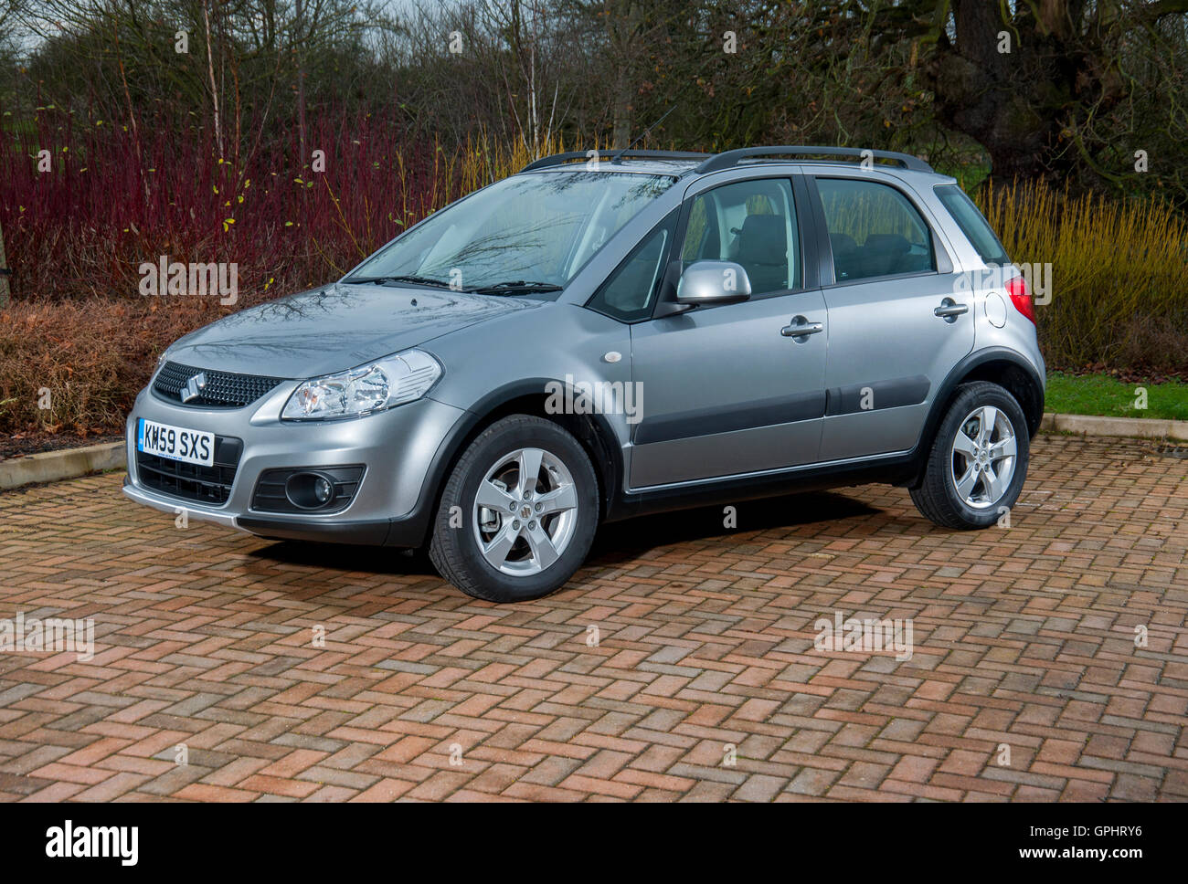 2009 Suzuki Sx4 Compact 4X4 Suv Foto Stock - Alamy
