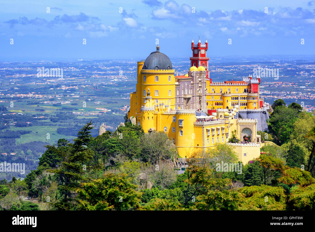 Vista panoramica di Pena palace, Sintra, Portogallo Foto Stock