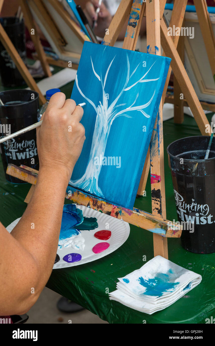 Fort Wayne, Indiana - un dipinto con un tocco di classe d'arte a Fort Wayne il gusto di un festival delle arti. Foto Stock
