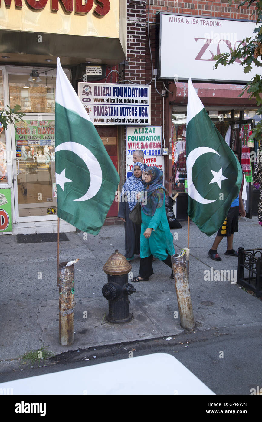 Coney Island Avenue durante il pakistano Mela celebra il Pakistan giorno dell indipendenza. Brooklyn, New York. Foto Stock