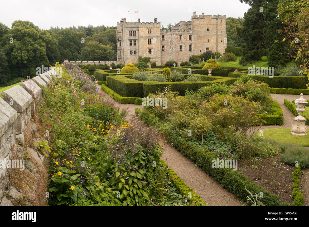 Chillingham Castle e giardino, Northumberland Foto Stock