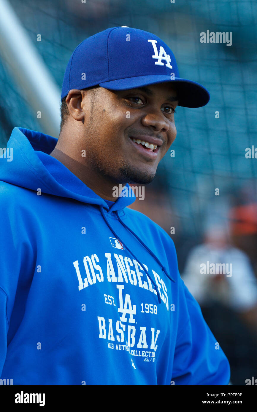 Aprile 11, 2011; San Francisco, CA, Stati Uniti d'America; Los Angeles Dodgers relief pitcher Kenley Jansen (74) durante la pratica di ovatta prima che la partita contro i San Francisco Giants di AT&T Park. Los Angeles ha sconfitto San Francisco 6-1. Foto Stock