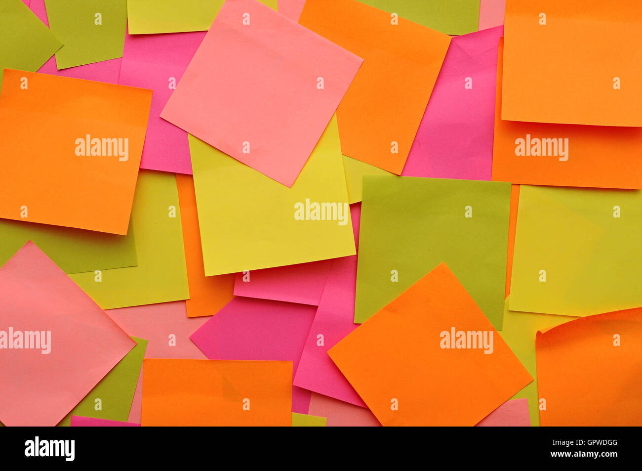 Sfondo colorato con note di promemoria. può utilizzare per lo sfondo Foto Stock