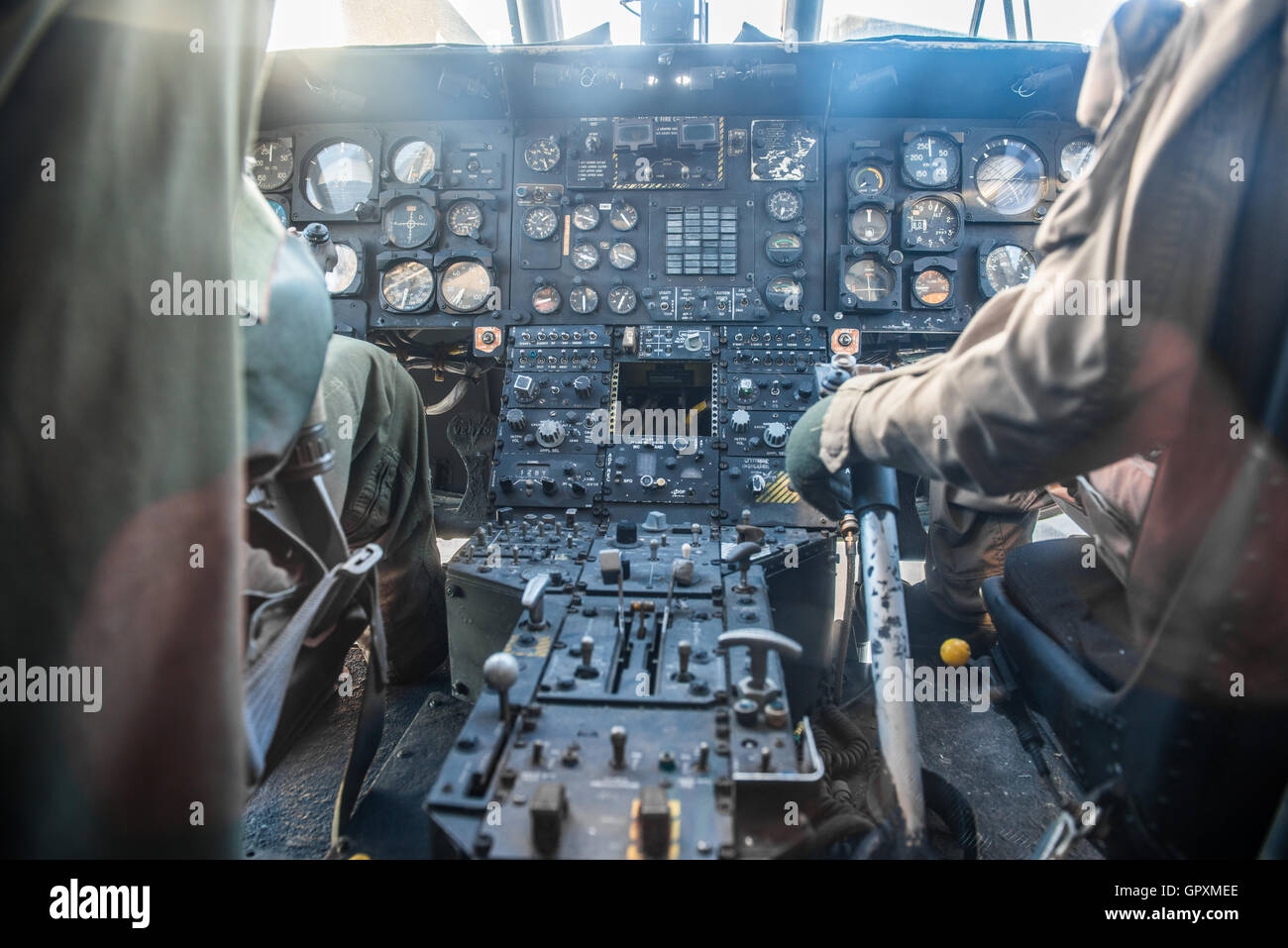 Vista del pozzetto del classico degli anni cinquanta aereo di linea Foto Stock