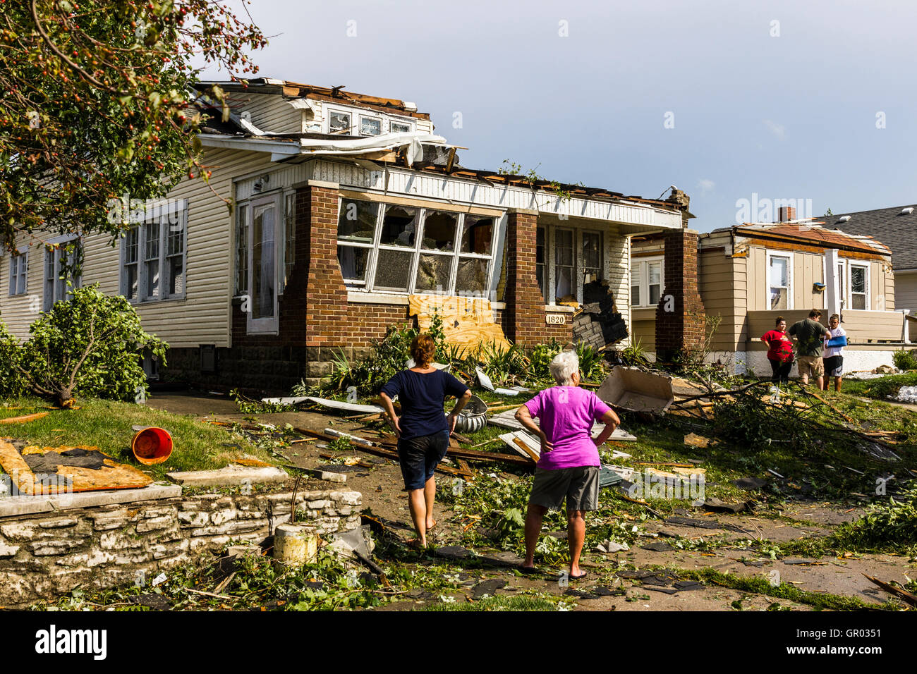 Kokomo - Agosto 24, 2016: diversi ef3 tornades toccato in un quartiere residenziale provocando danni diffusi 19 Foto Stock