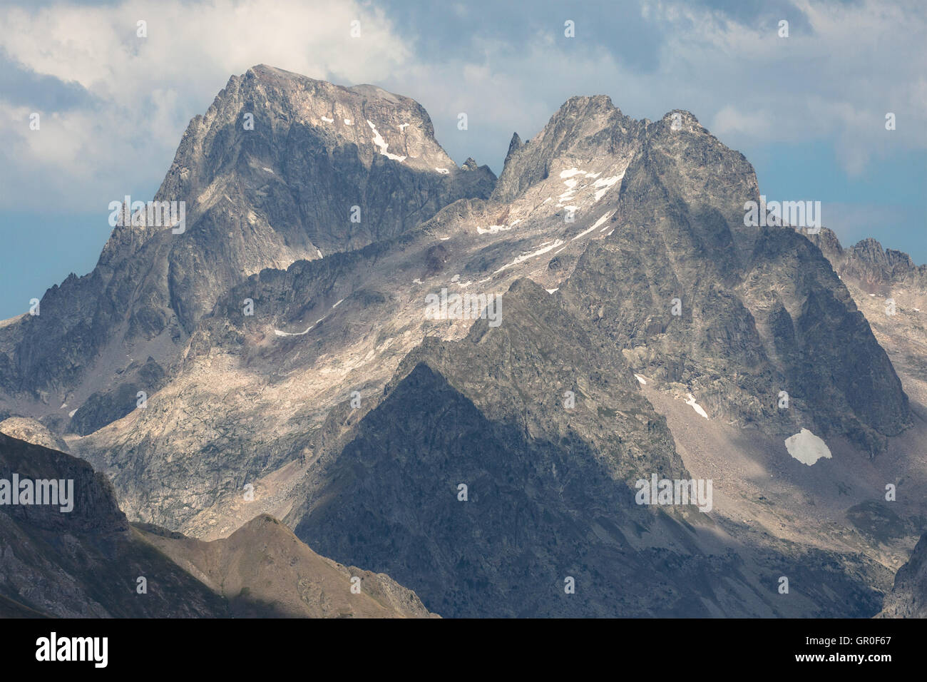 Il Balaitous, massiccio dei Pirenei situato proprio sul confine tra Spagna e Francia. Foto Stock