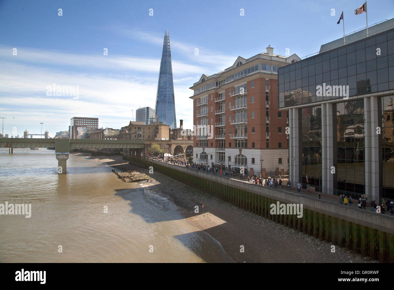 La SHARD London edificio con architettura appuntiti Foto Stock