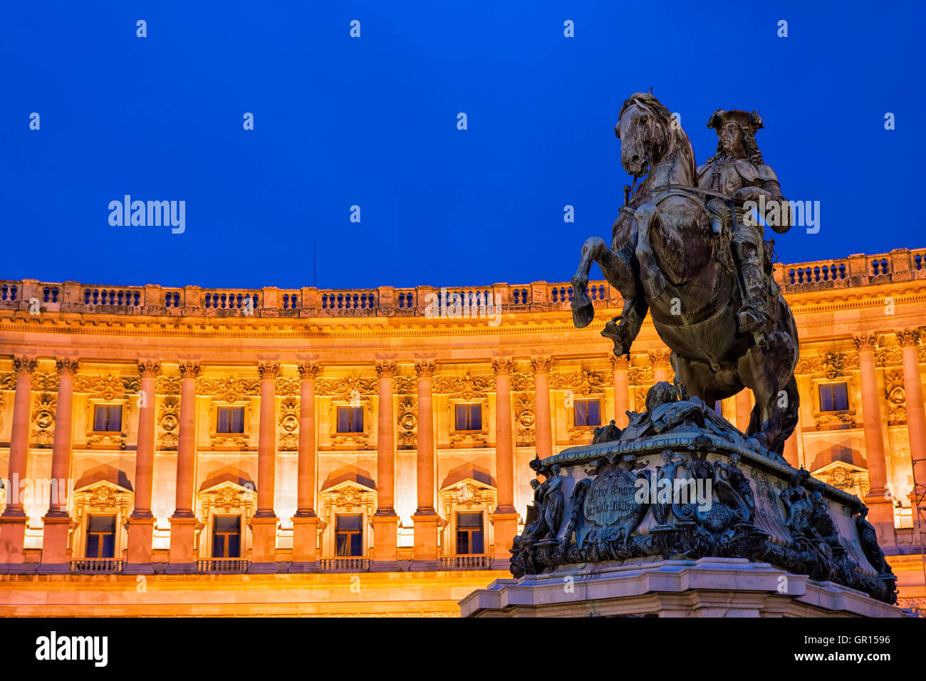 La Hofburg di notte a Vienna Foto Stock