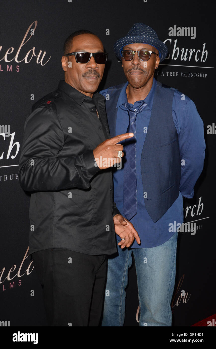 Hollywood, California, USA. 6 Settembre, 2016. Eddie Murphy e Arsenio Hall alla premiere di 'Mr. Chiesa' a ArcLight Hollywood il 6 settembre 2016 in Hollywood, la California. Credito: David Edwards/MediaPunch Credito: MediaPunch Inc/Alamy Live News Foto Stock