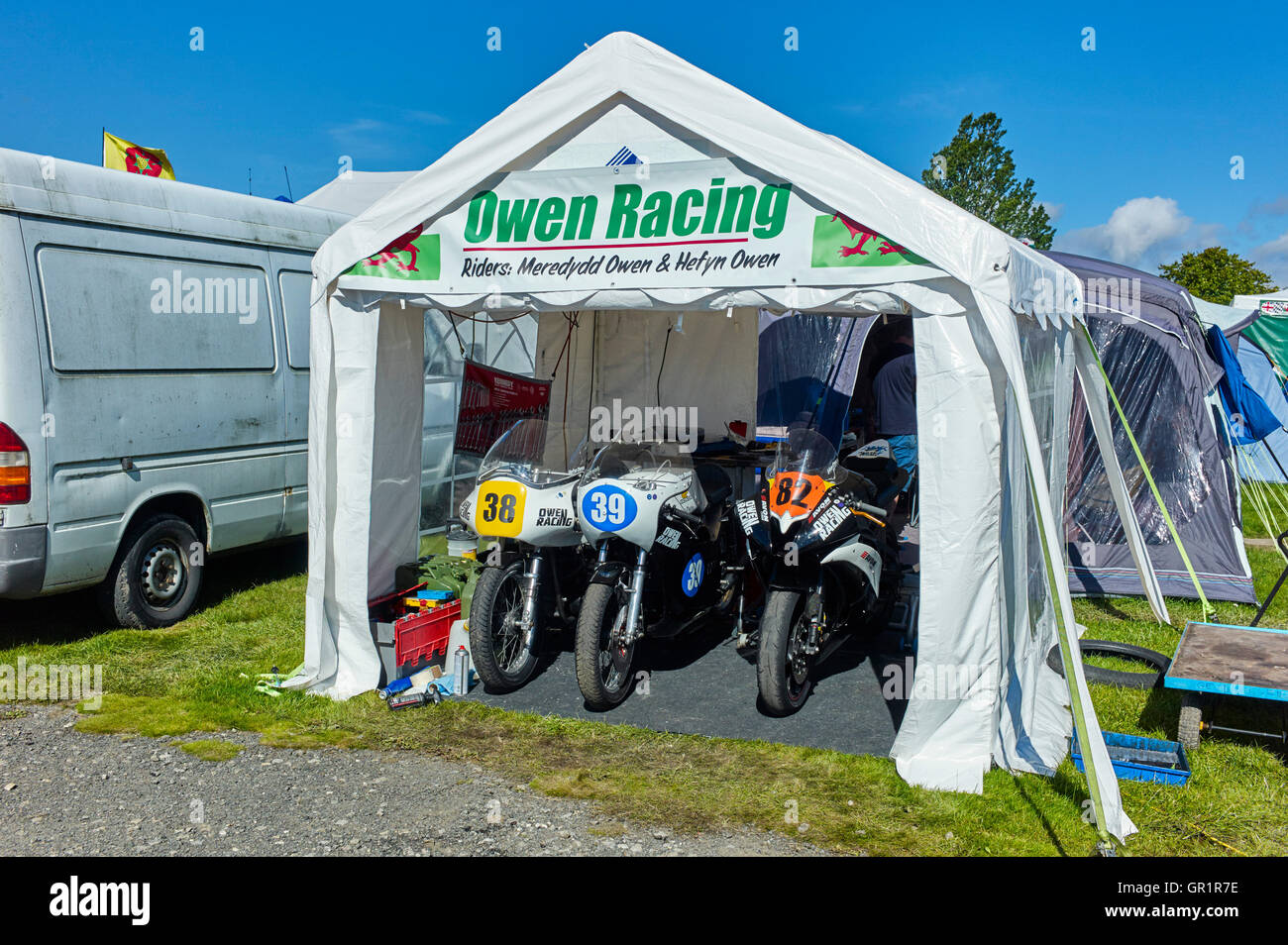 Owen racing tenda alla zona tribuna POP, 2016 Foto Stock