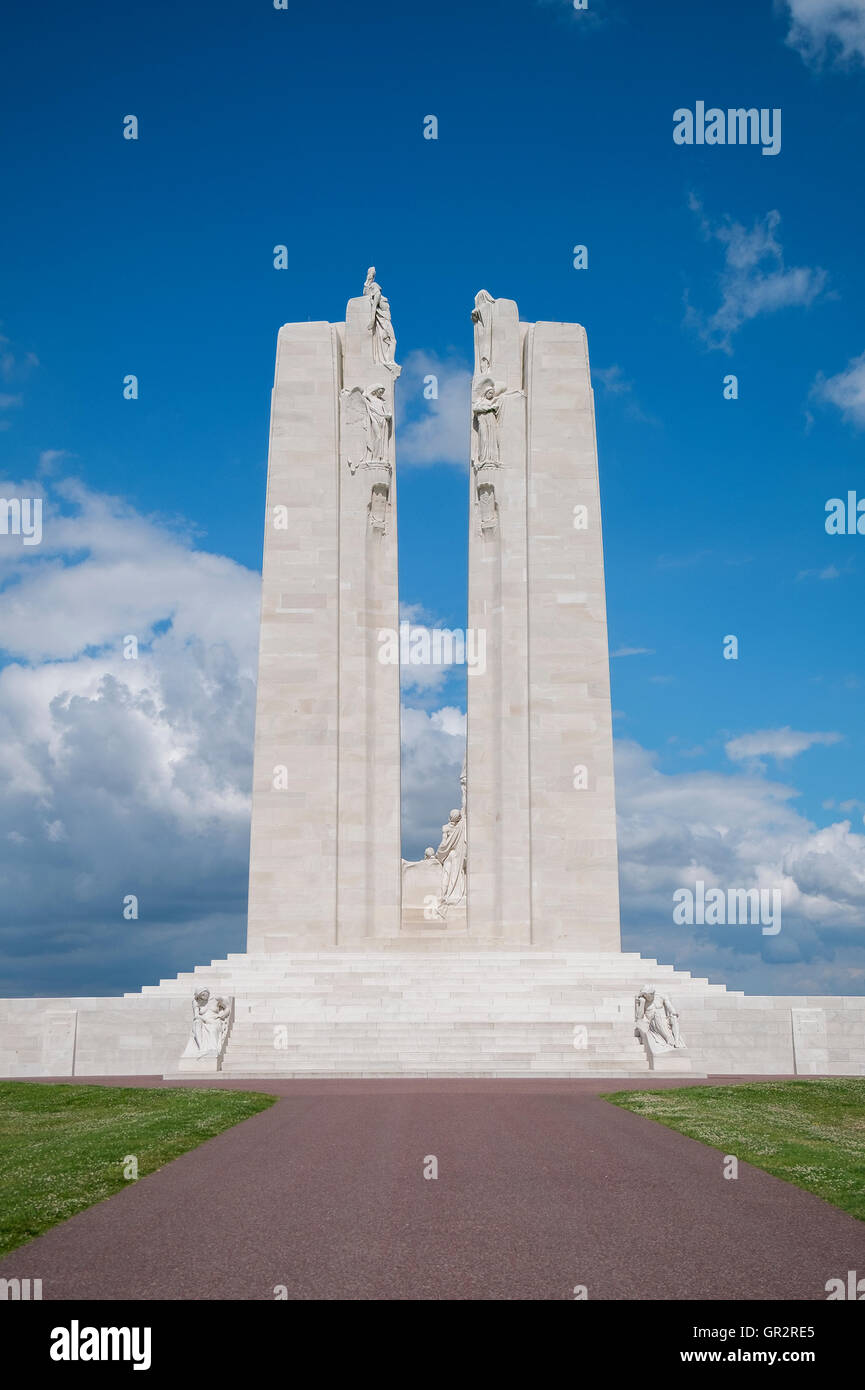 La Canadian National Vimy Memorial nella Francia settentrionale dedicata alla memoria del canadese forza expeditionary membri uccisi durante il WW1. Foto Stock