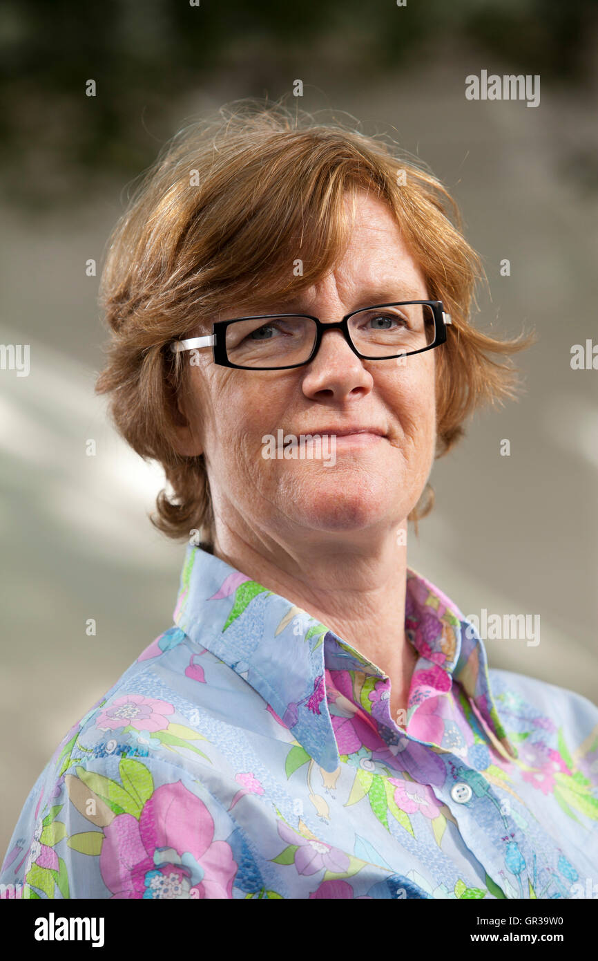 Sarah Bakewell, l'autore inglese di non-fiction al Edinburgh International Book Festival. Edimburgo, Scozia. 21 Agosto 2016 Foto Stock