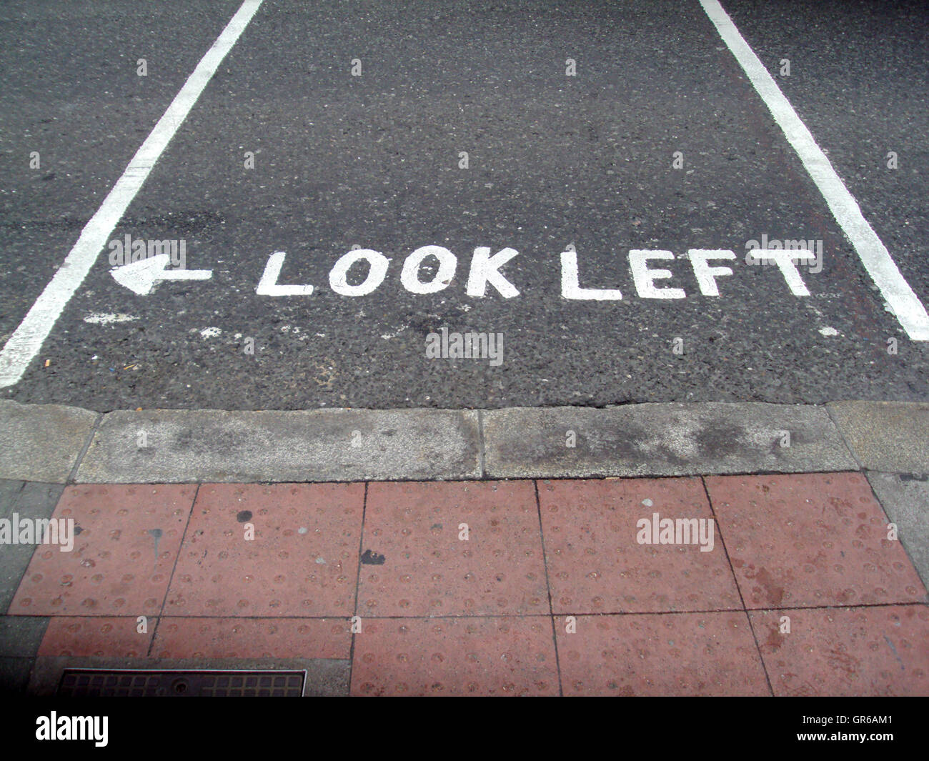 Avvertenza su una strada a Dublino, Irlanda Foto Stock