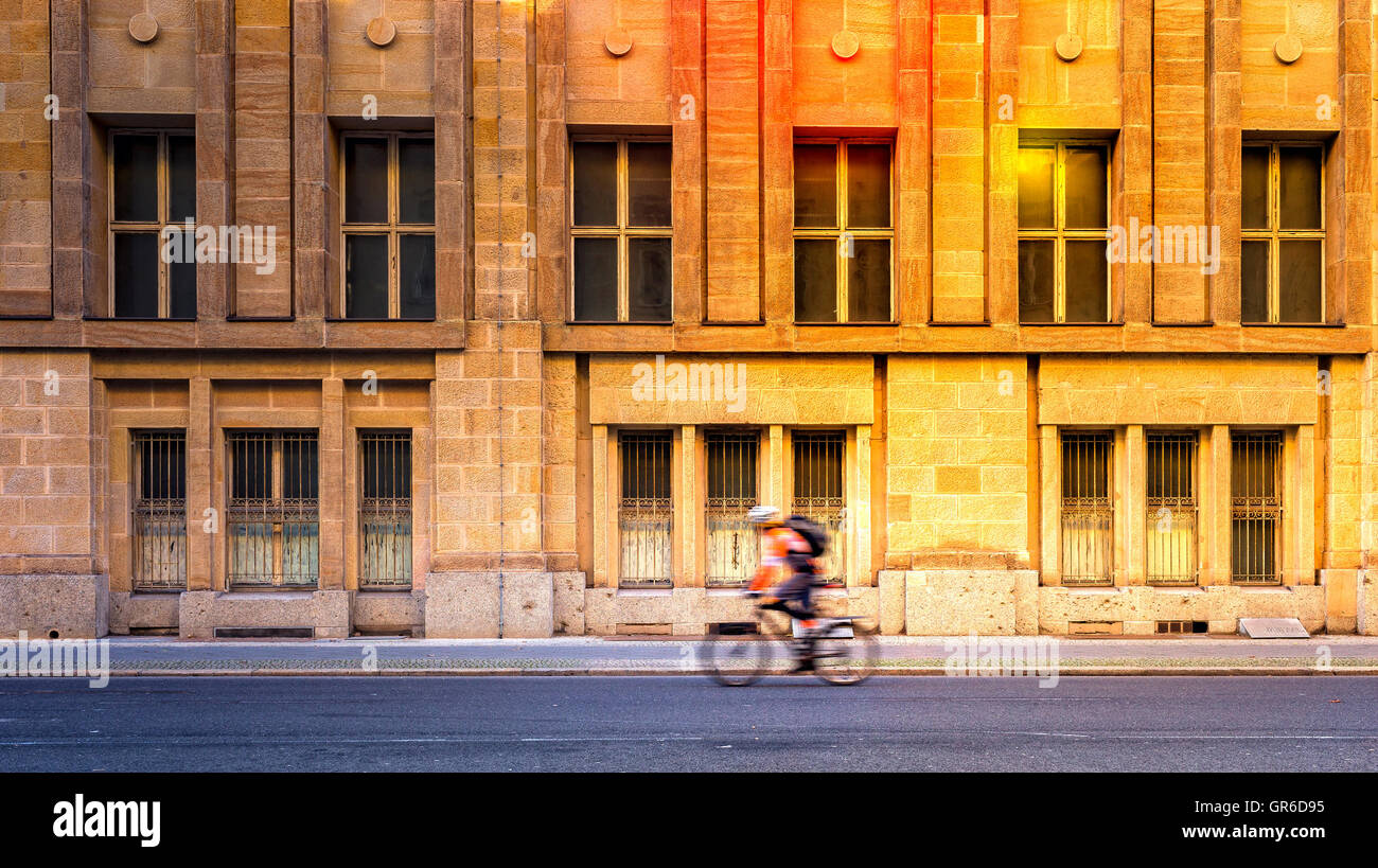 Biker in città Foto Stock