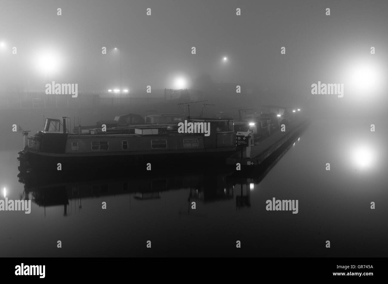 Doncaster Marina nella nebbia Foto Stock