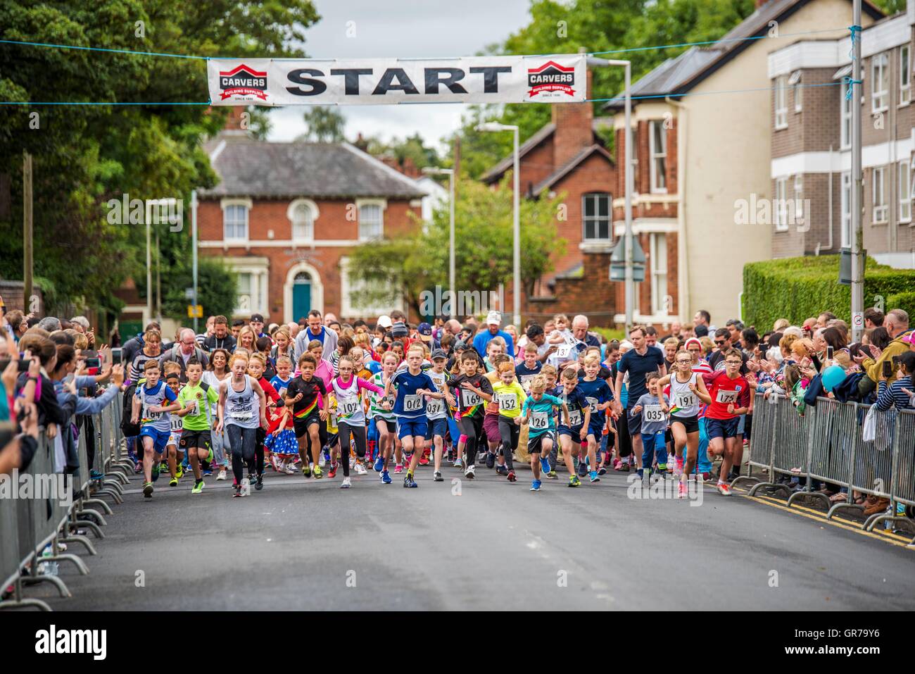 Una maratona di linea di partenza Foto Stock