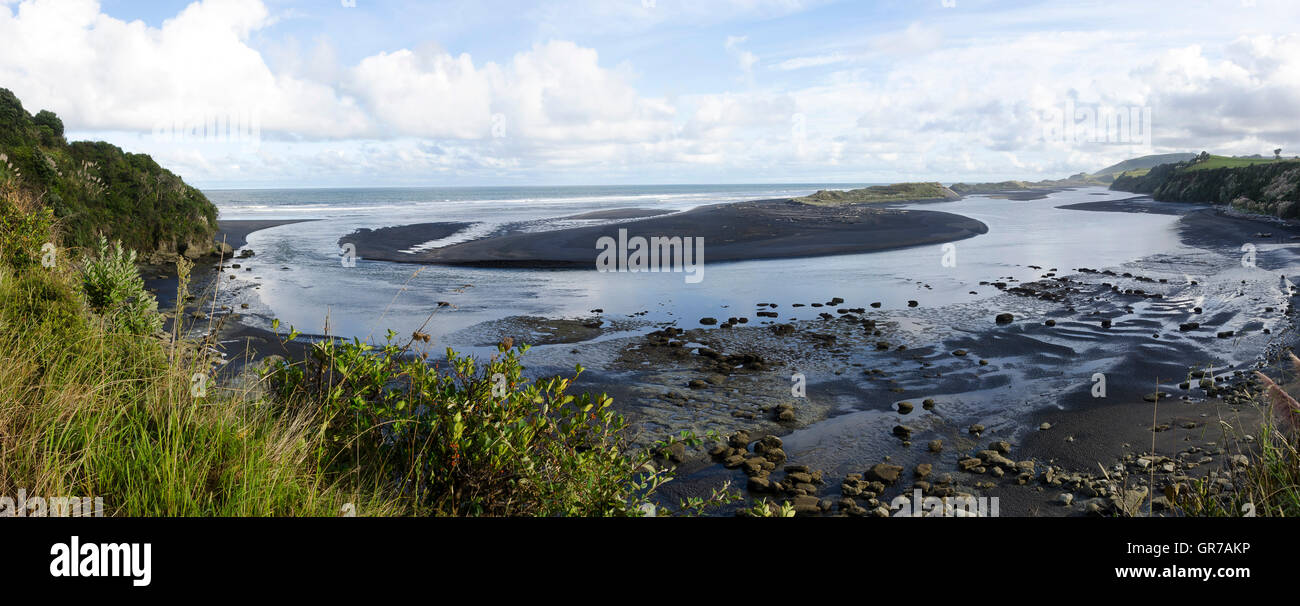 Awakino estuario del fiume Waikato,, Isola del nord, Nuova Zelanda Foto Stock