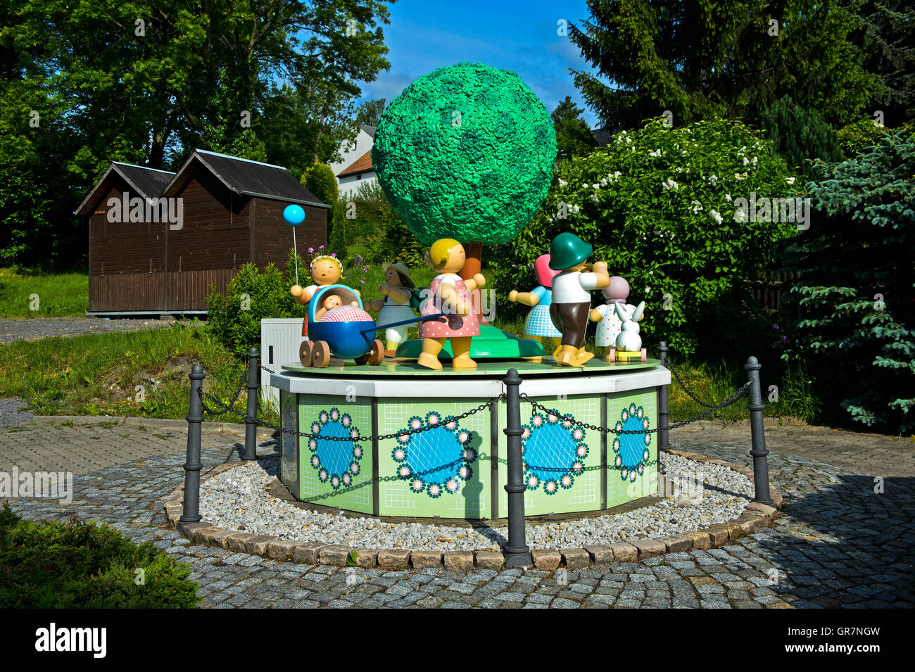 Il minerale di tradizionali di montagna arte popolare, legno Music Box monumento, Grünhainichen, Monti Metalliferi, Sassonia, Germania Foto Stock