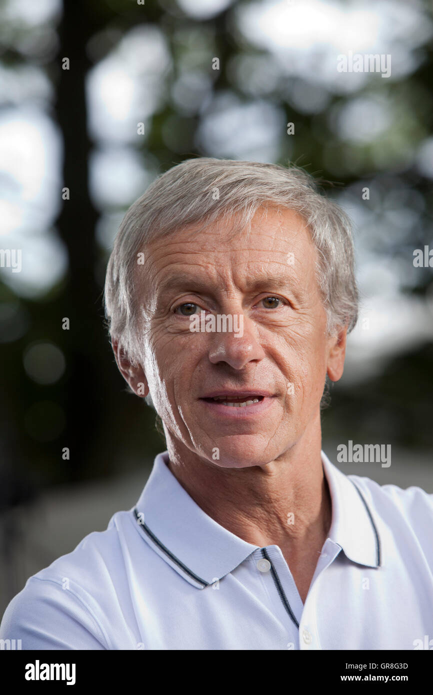 Jean-Christophe Rufin, il diplomatico francese, romanziere e co-fondatore di Medecins sans Frontieres, all'Edinburgh International Book Festival. Edimburgo, Scozia. 27 Agosto 2016 Foto Stock
