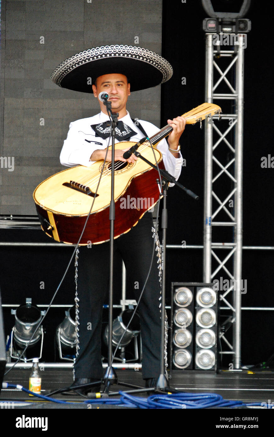 Folclore messicano Mariachi El Dorado a Kiel Week 2008, Giugno 26, GERMANIA Foto Stock