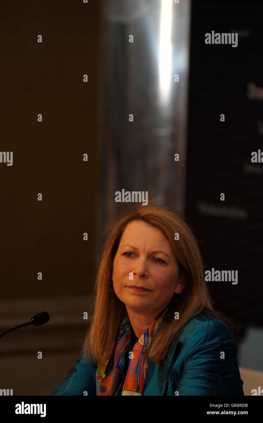 Conferenza stampa con Master Alexandra Reinag, Managing Director di Wiener Linien Foto Stock