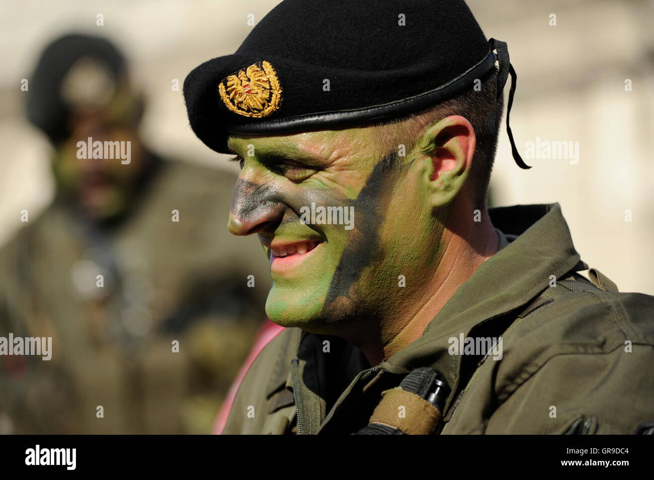 Camuffamento GI/Esercito/Militare 5 Set Pittura Faccia Colour Con Specchio & Custodia Dress Up 
