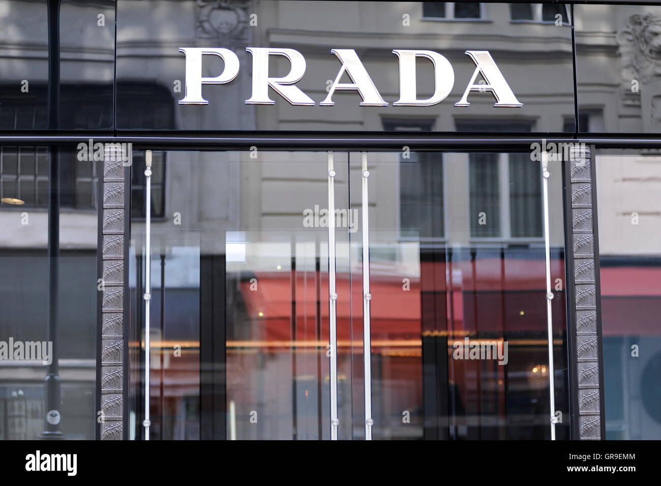 Prada store in Vienna Foto Stock