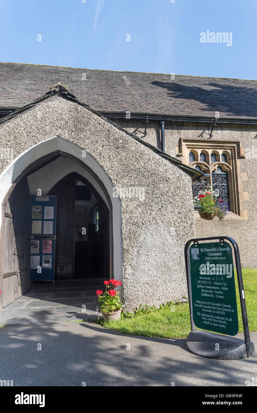 San Osvaldo Chiesa di Grasmere, Lake District, Cumbria, Regno Unito Foto Stock