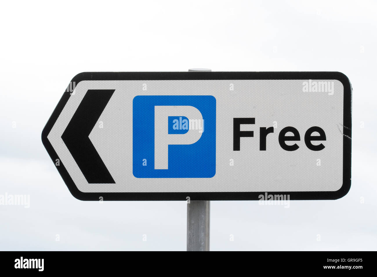 Raro parcheggio gratuito segno visibile in NewBrighton, Wallasey, Merseyside, Regno Unito Foto Stock