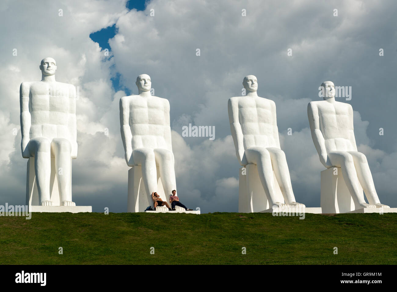 L'uomo incontra il mare Danimarca Esbjerg Foto Stock