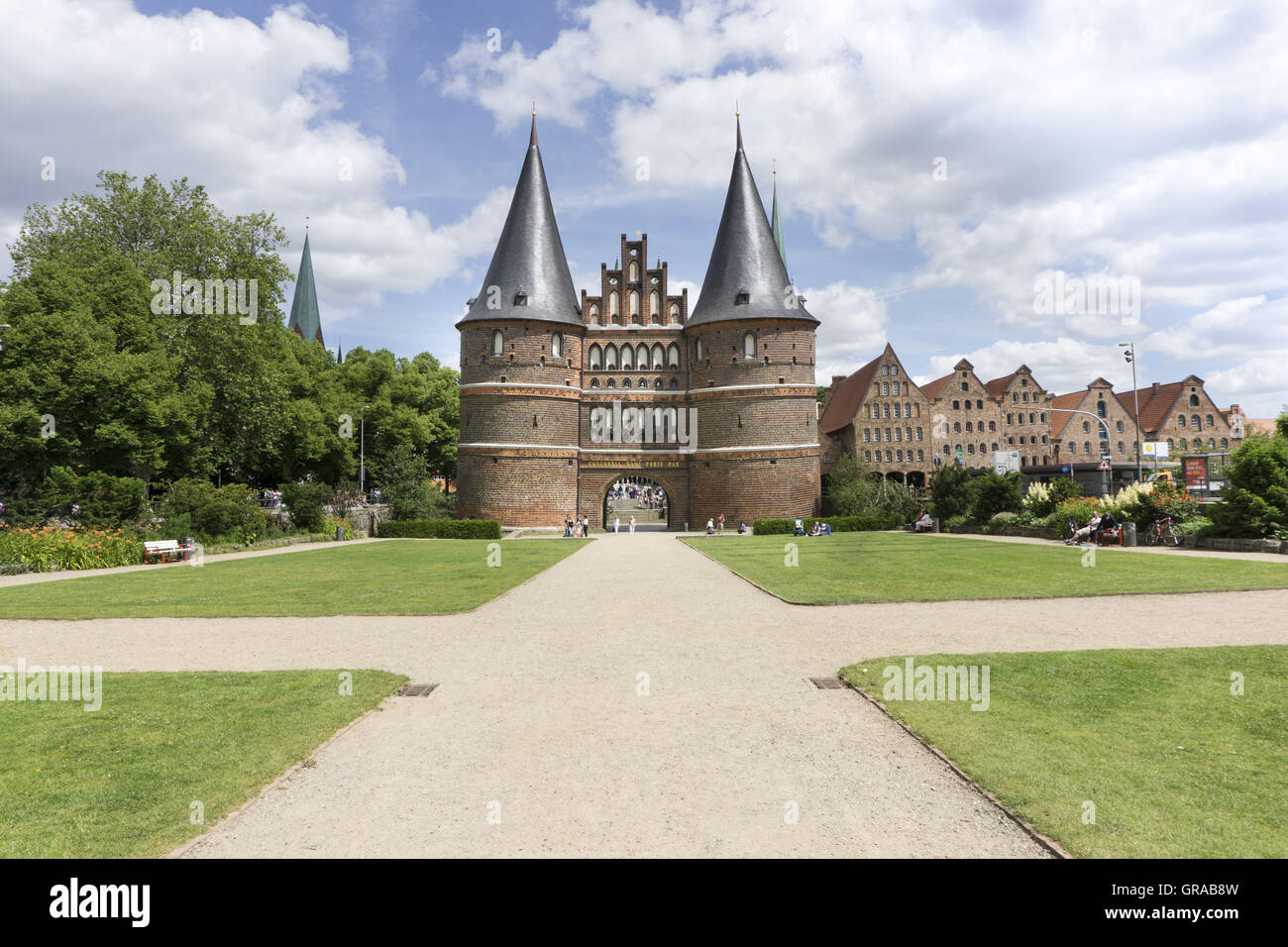 Holsten Gate, Lubecca, città anseatica, Sito Patrimonio Mondiale dell'Unesco, Schleswig-Holstein, Germania, Europa Foto Stock