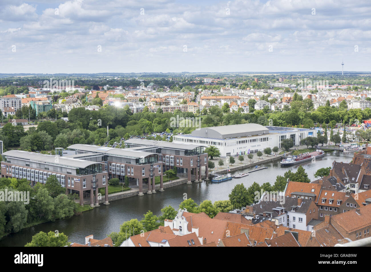 Vista dalla Torre di San Petri a Lubecca, città anseatica di Lubecca, Sito Patrimonio Mondiale dell'Unesco, Schleswig-Holstein, Germania, Europa Foto Stock