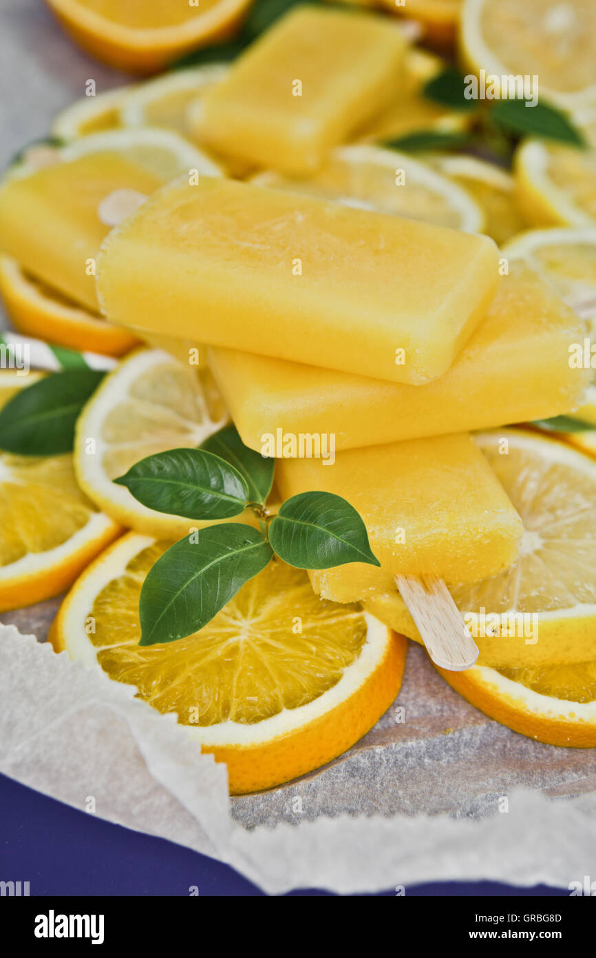 Popsicles arancione Foto Stock