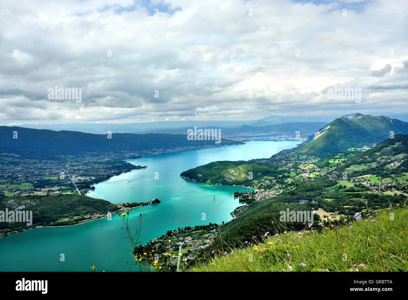 Annecy, città nelle Alpi francesi, Route des Grandes Alpes, sulle Alpi francesi, Francia Foto Stock