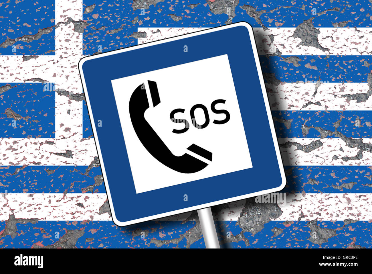 Erodendo la bandiera greca con segno di traffico Sos Call Post Foto Stock