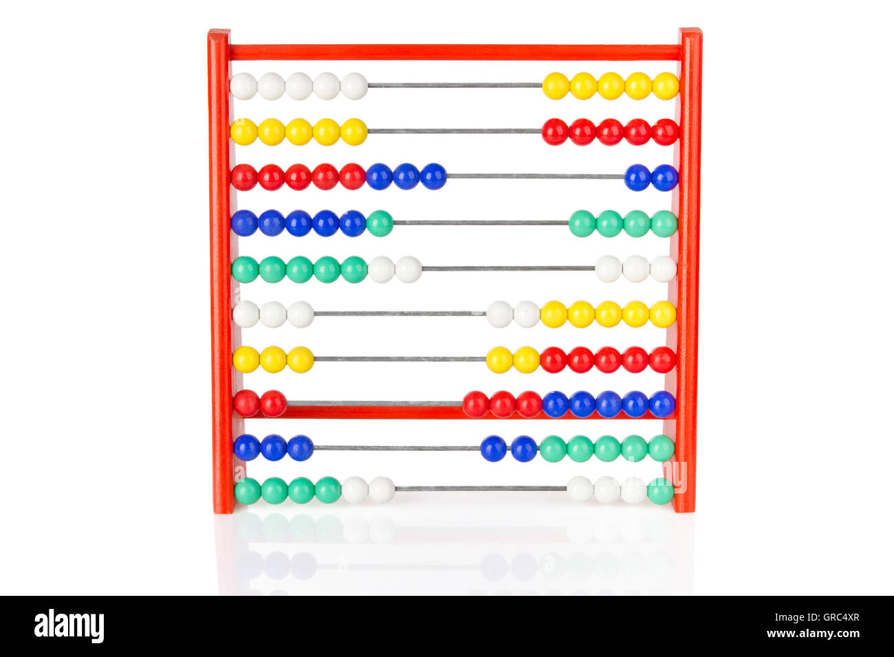 Red Abacus con sfere multicolore su sfondo bianco Foto Stock