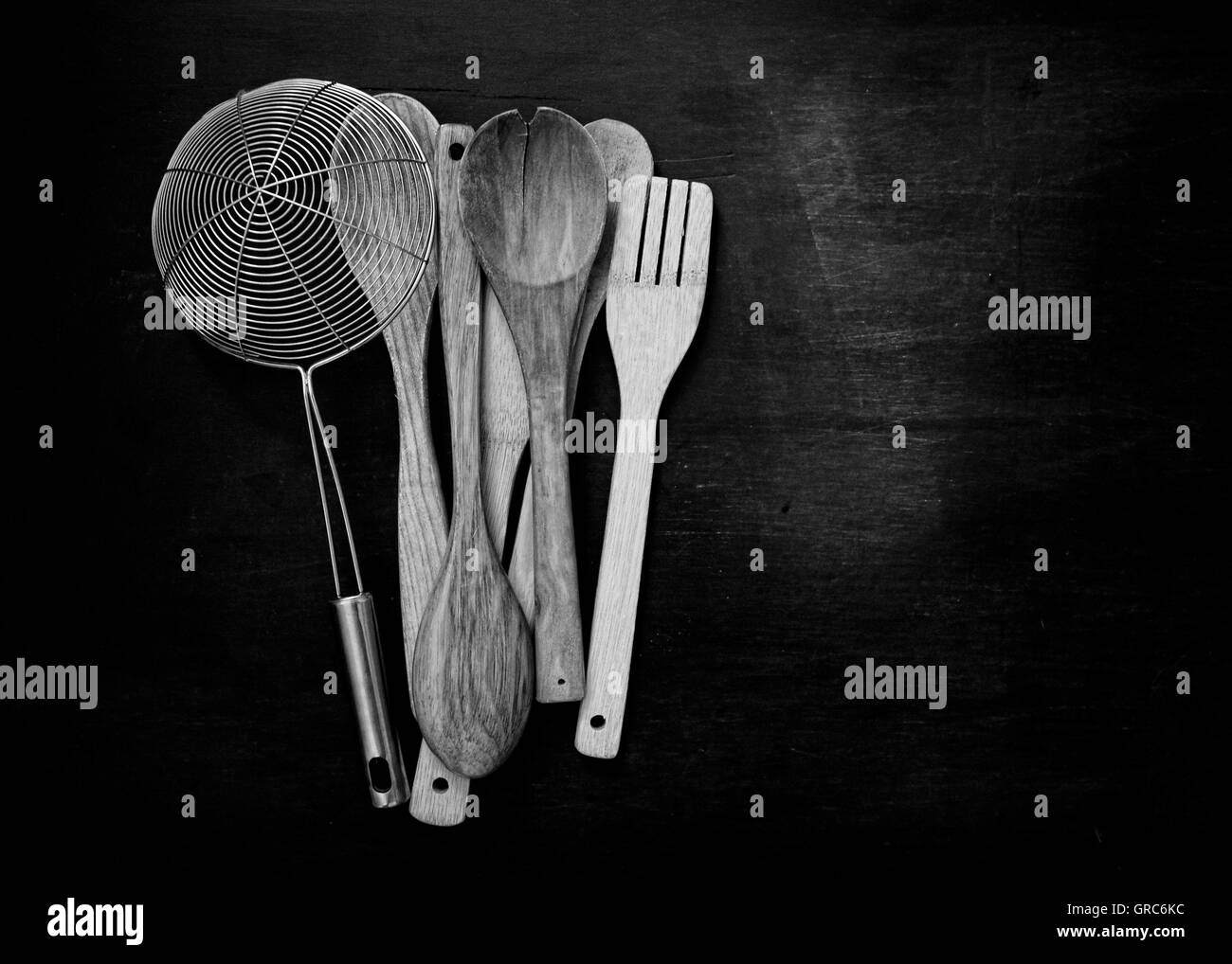 Arnese cucchiaio da cucina in legno nutrizione dieta alimentare quantità forcella metallica Foto Stock