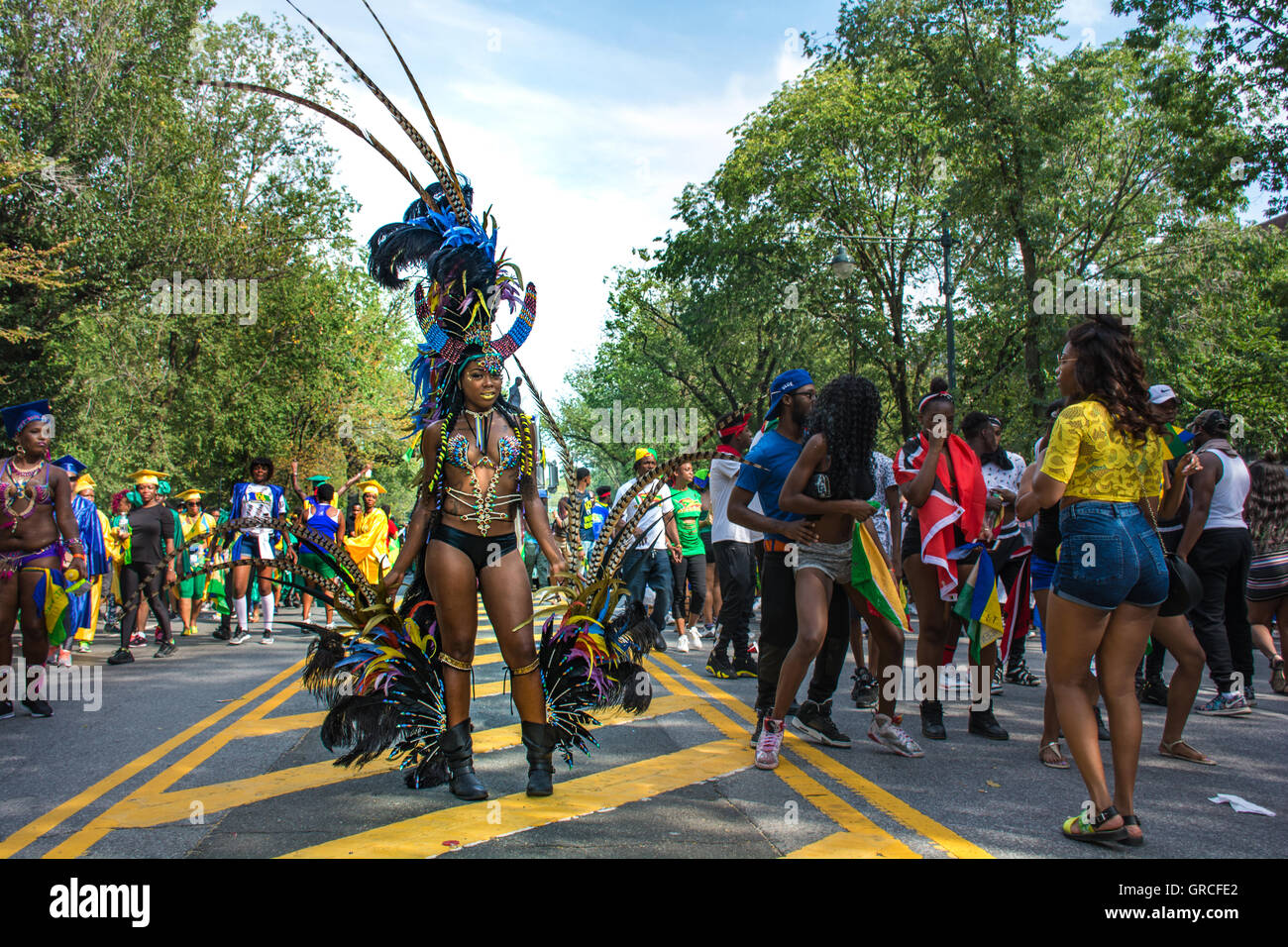 Brooklyn, Stati Uniti. 05 Sep, 2016. Brooklyn celebra il 49West Indian American Day Carnival e la parata. Sotto il tema, uno dei Caraibi un popolo una sola voce, la West Indian American Day Carnival Association ha ospitato la sua annuale Giornata del Lavoro celebrazione. © Corazon Aguirre/Pacific Press/Alamy Live News Foto Stock