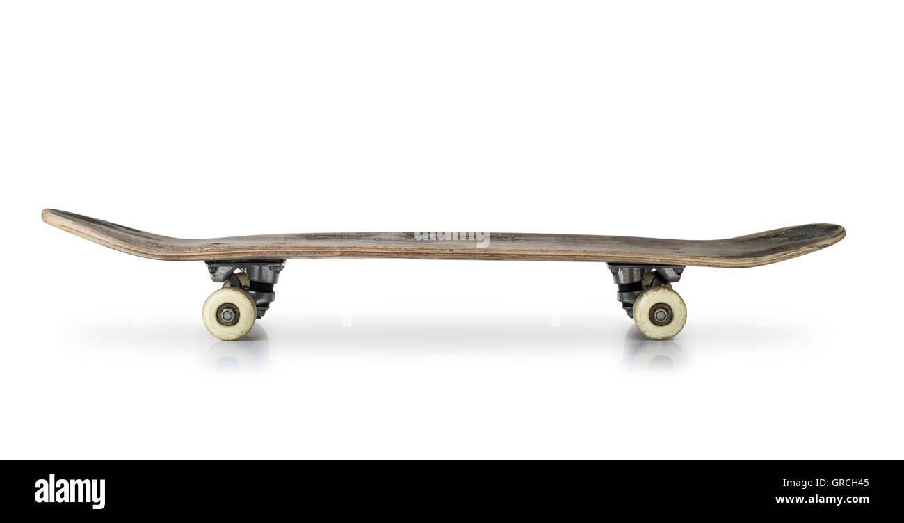 Il vecchio skateboard isolato su bianco Foto Stock
