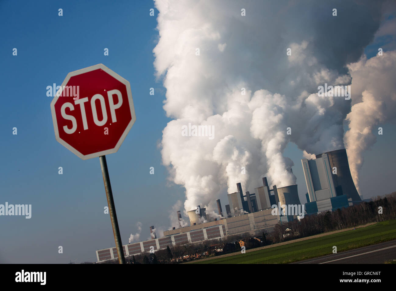 Superate il carbone vegetale con Niederaußem Stop Foto Stock