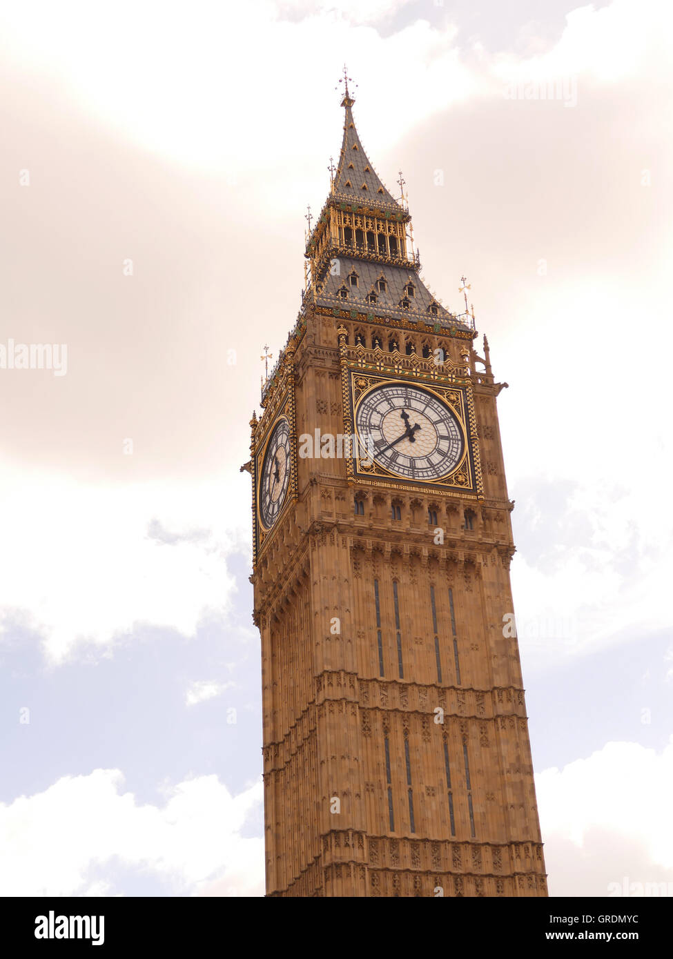 Il Big Ben e la Torre dell Orologio della Casa del Parlamento, il punto di riferimento di Londra, Inghilterra Foto Stock