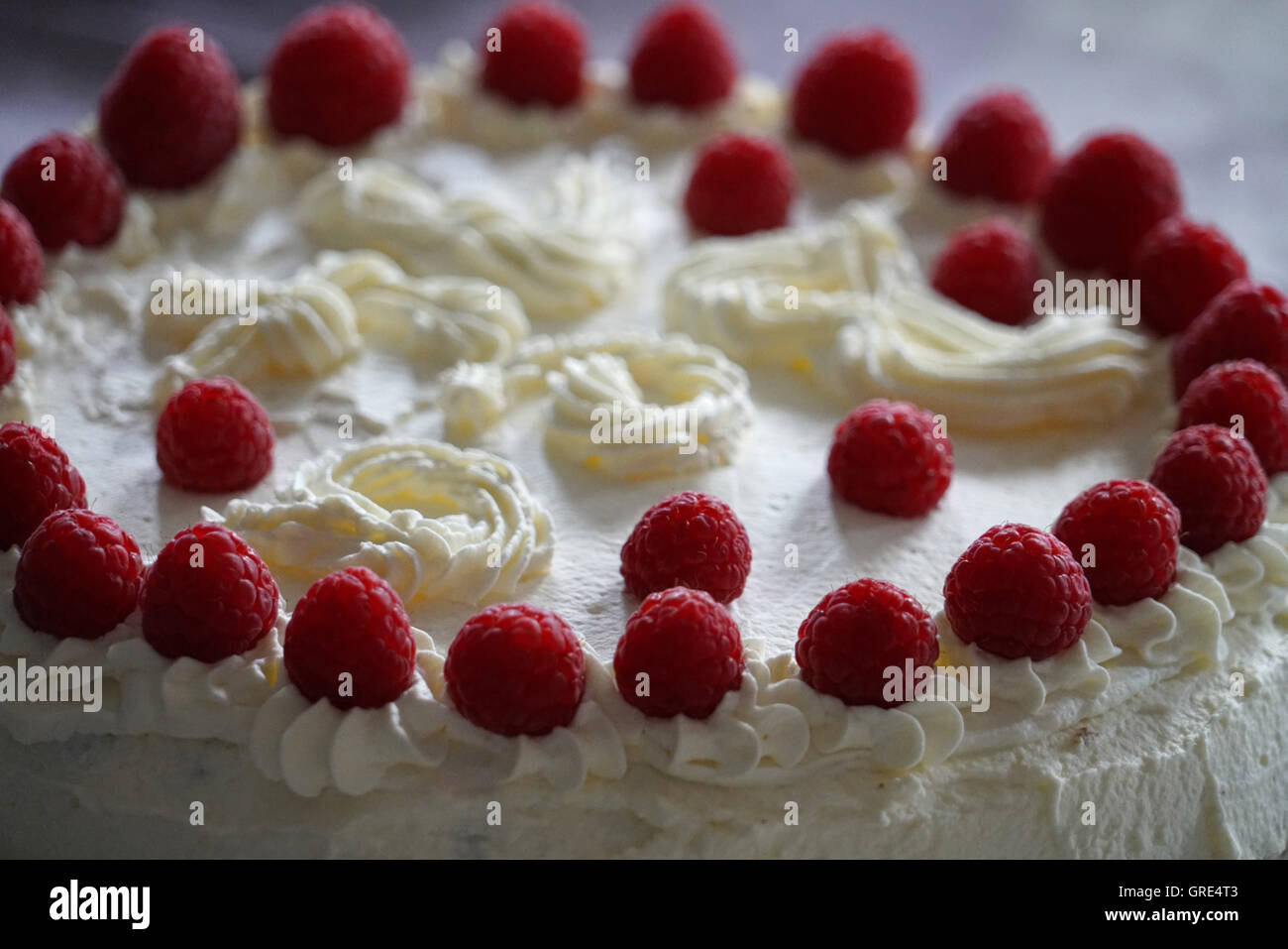 Crema di lamponi torta, torta di compleanno e il quattordicesimo compleanno Foto Stock