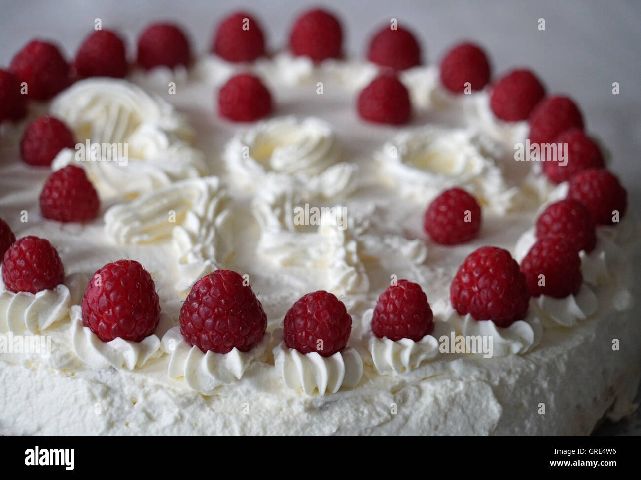 Crema di lamponi torta, torta di compleanno e il quattordicesimo compleanno Foto Stock