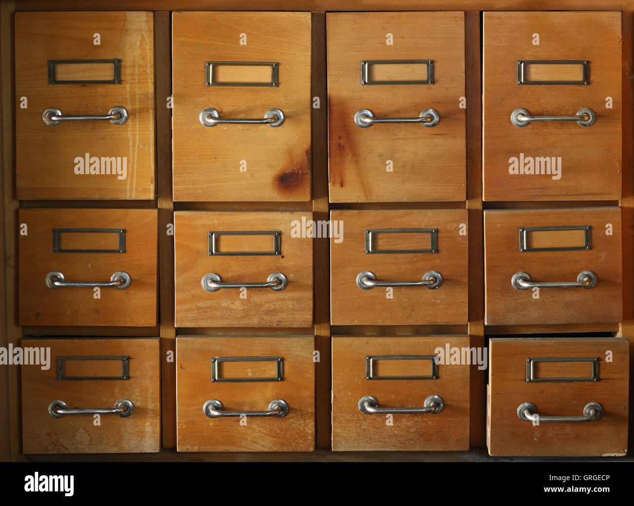 Vecchio e usato Filing cabinet Foto Stock