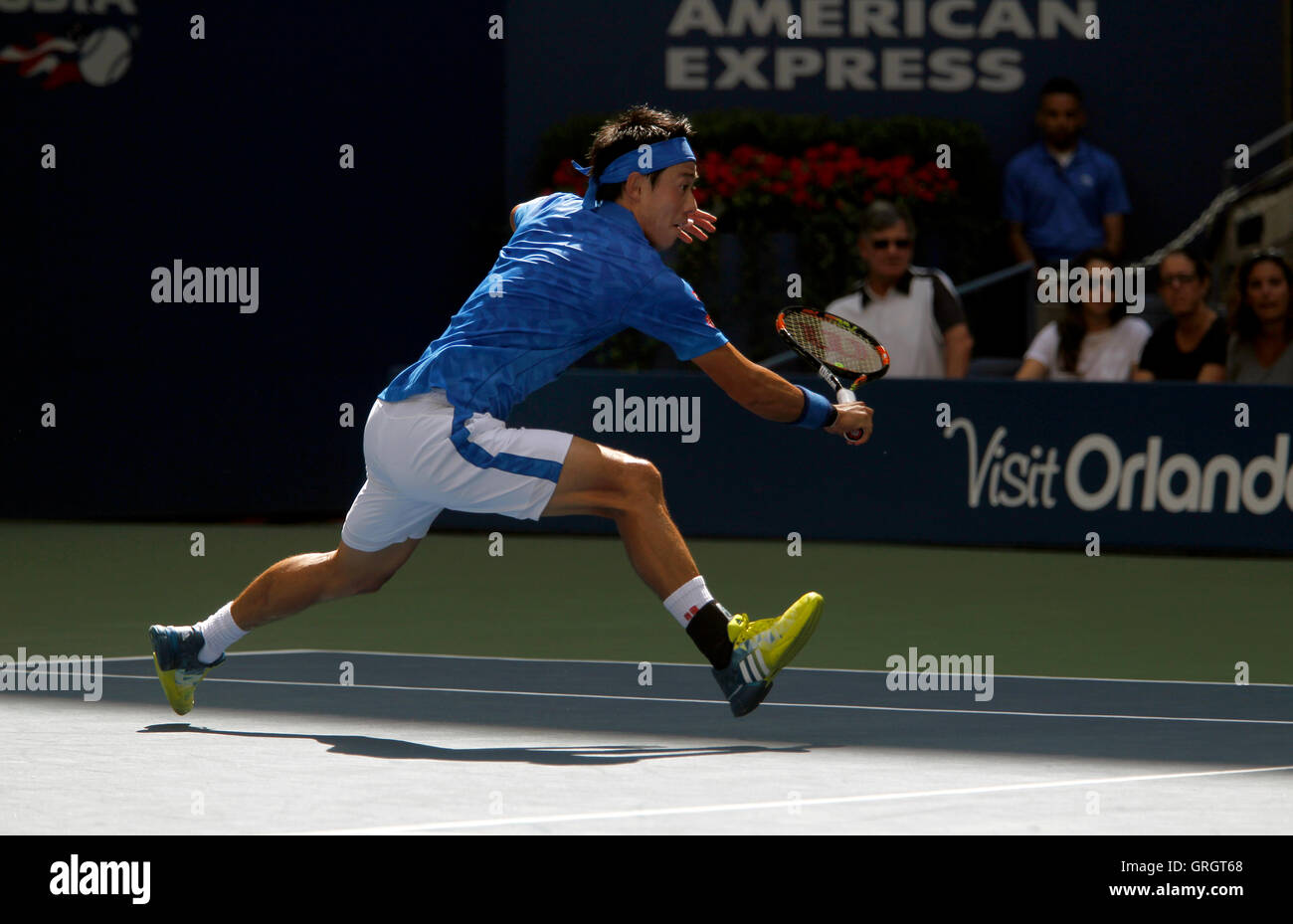 Flushing Meadows, New York, Stati Uniti d'America. Il 7 settembre, 2016. New York, Stati Uniti d'America. Il 7 settembre, 2016. Kei Nishikori del Giappone durante il suo quarto di finale contro Andy Murray della Gran Bretagna presso gli Stati Uniti Open Tennis campionati a Flushing Meadows, New York mercoledì 7 settembre © Adam Stoltman/Alamy Live News Credito: Adam Stoltman/Alamy Live News Foto Stock