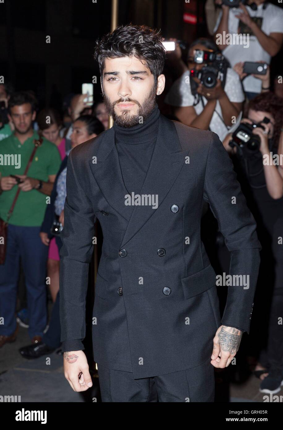 New York, NY, STATI UNITI D'AMERICA. 7 Sep, 2016. Zayn Malik presso gli arrivi per Tom Ford Autunno/Inverno 2016 Abbigliamento uomo donna Presentazione Collezioni, 99 East 52nd Street, New York, NY, 7 settembre 2016. Credito: Lev Radin/Everett raccolta/Alamy Live News Foto Stock