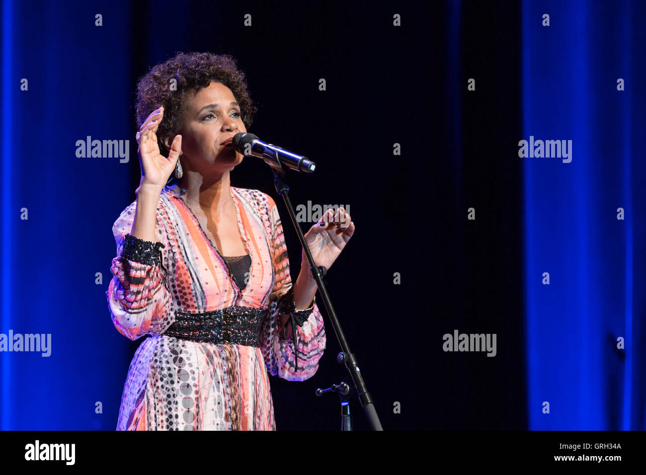 Lisbona, Portogallo. Il 7 settembre, 2016. Cantante brasiliano, Teresa Cristina Credito: Alexandre de Sousa/Alamy Live News Foto Stock