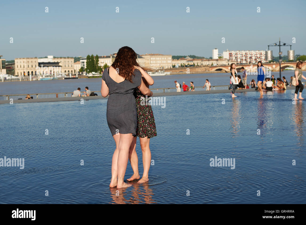 Balli sull'acqua in Place de la Bourse, Bordeaux, Gironde, Aquitania, in Francia, in Europa Foto Stock